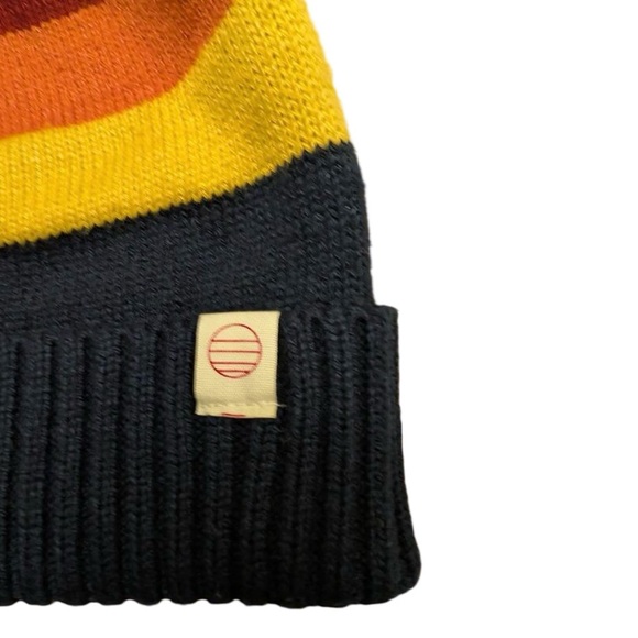 🍊GUC🍊 Marine Layer Sunset Stripe Pom-Pom Beanie - Picture 2 of 5